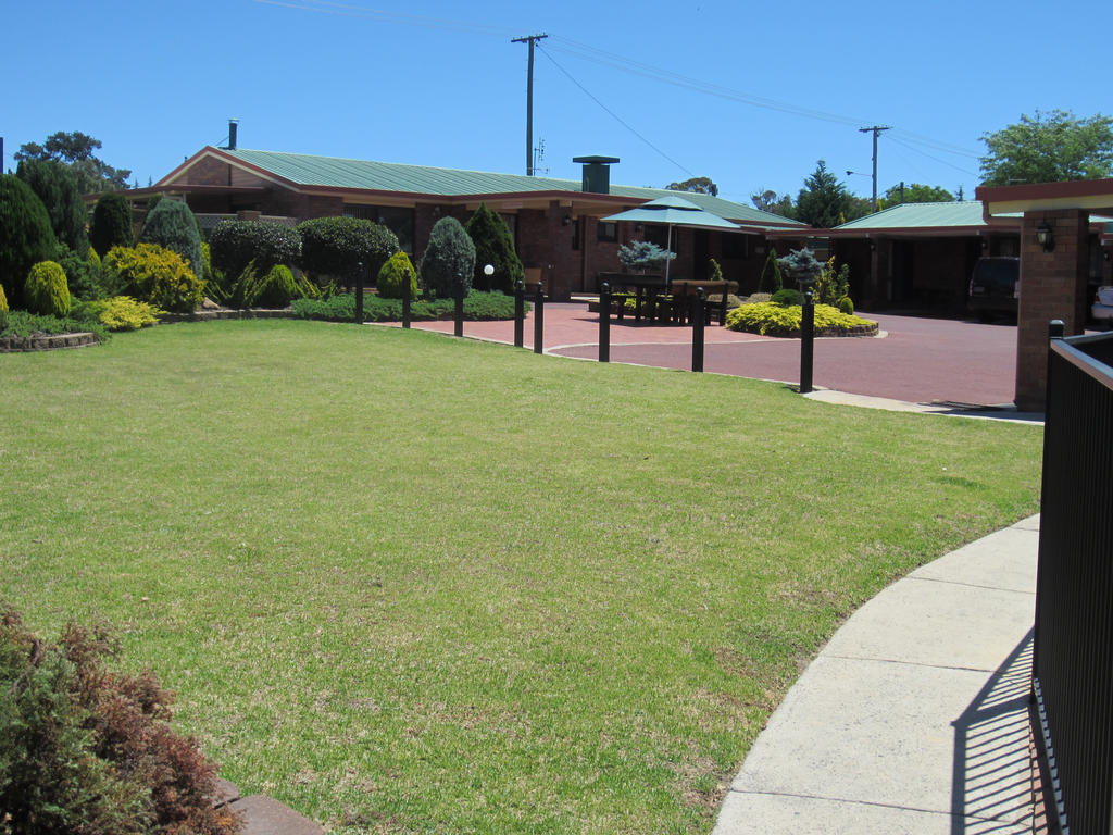 Stannum Lodge Motor Inn Stanthorpe Esterno foto